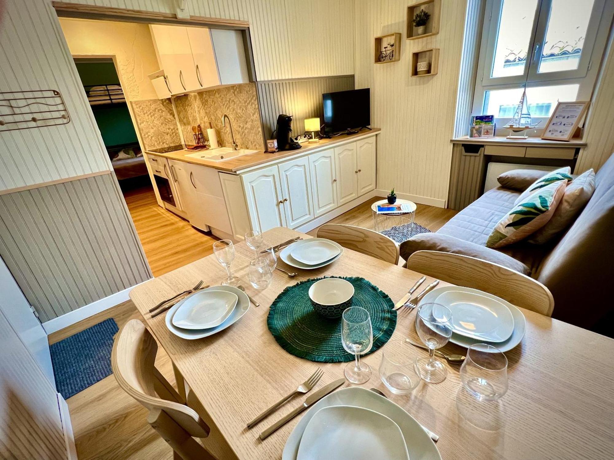 Appartement remblai 1 chambre Sortie direct plage Les Sables-dʼOlonne Extérieur photo